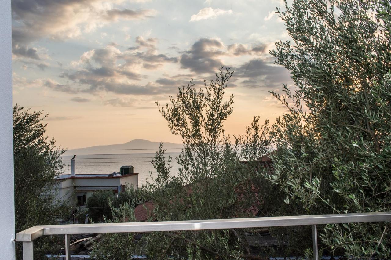 Nina'S Villa, Cosy Seaview Retreat فيرغا كالاماتا المظهر الخارجي الصورة