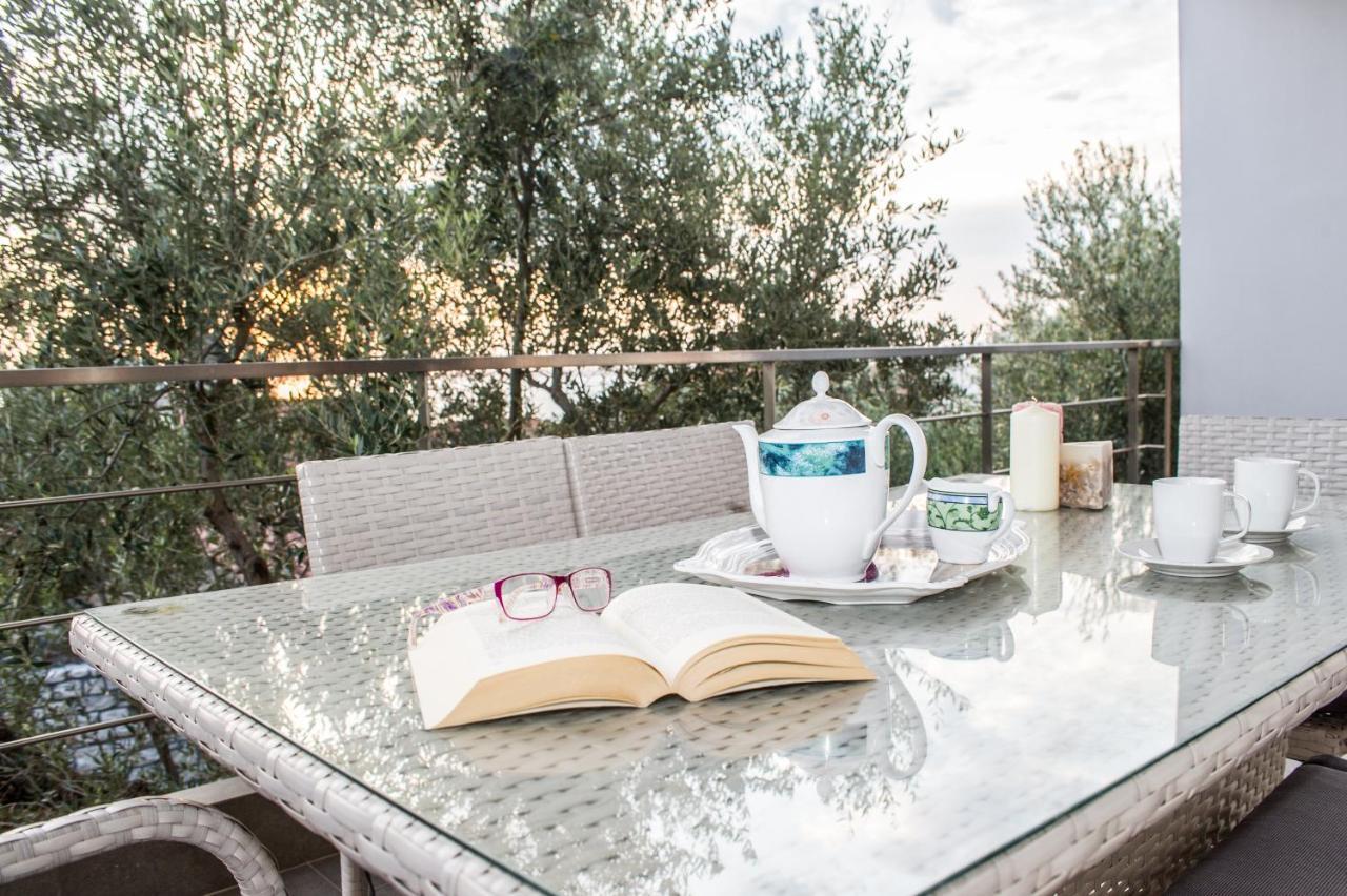 Nina'S Villa, Cosy Seaview Retreat فيرغا كالاماتا المظهر الخارجي الصورة